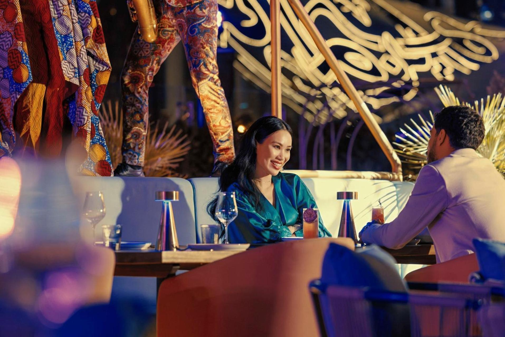 Jumeirah Emirates Towers 5* Dubai