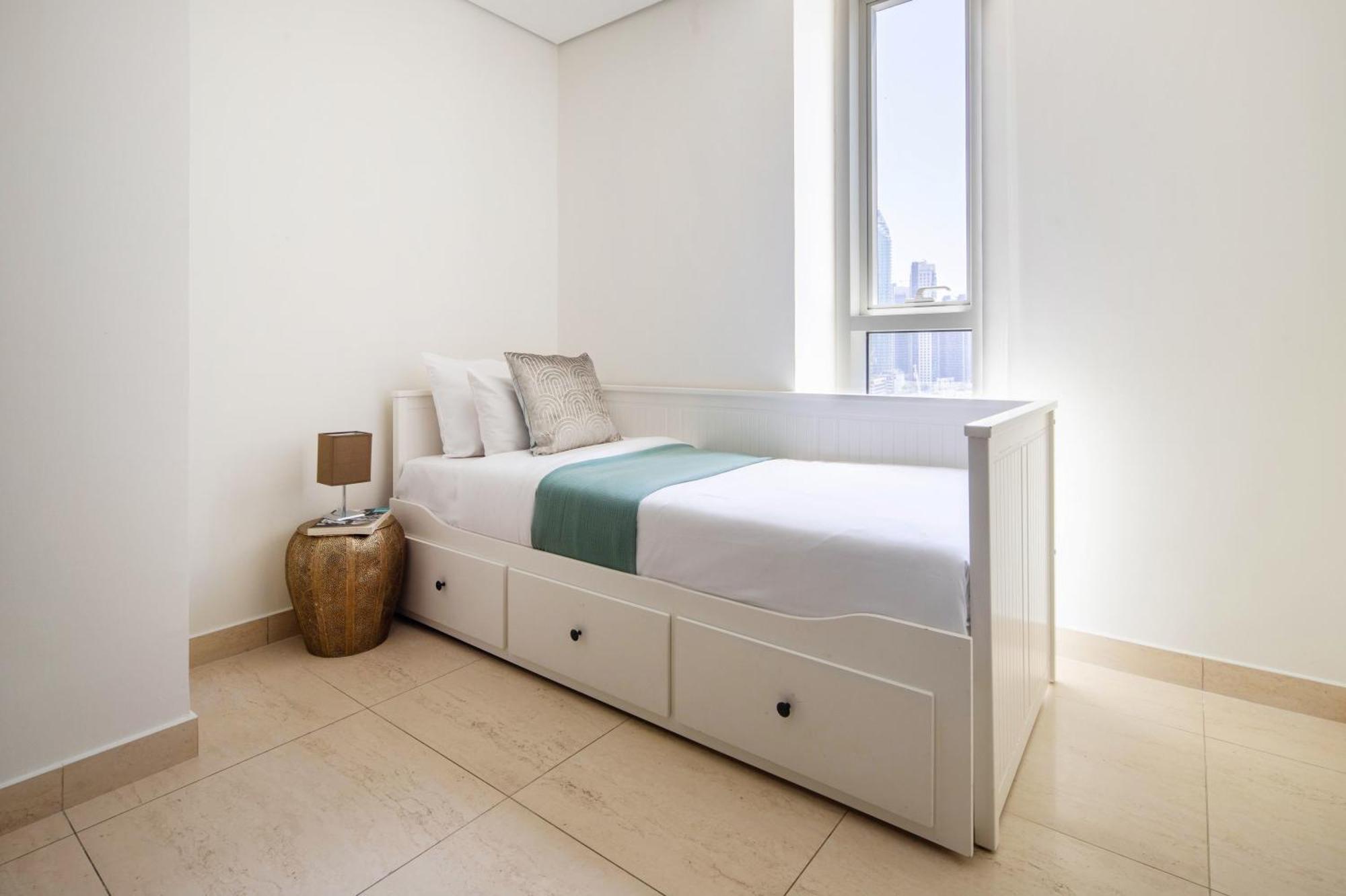 Frank Porter - Mon Reve Apartment Dubai