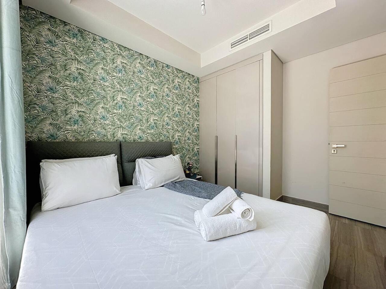 Holiday home Key View - Aquilegia Villa, Damac Hills Dubai