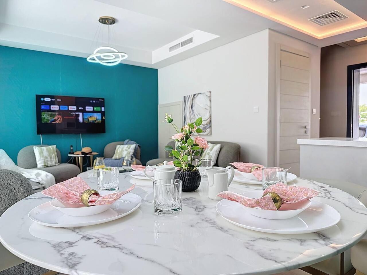 Key View - Aquilegia Villa, Damac Hills Holiday home *