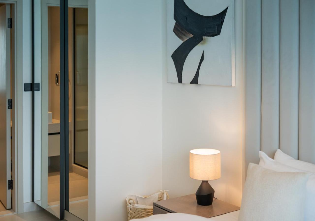 Apartment Waterfront ,high Floor 2bed With Private Access Dubai