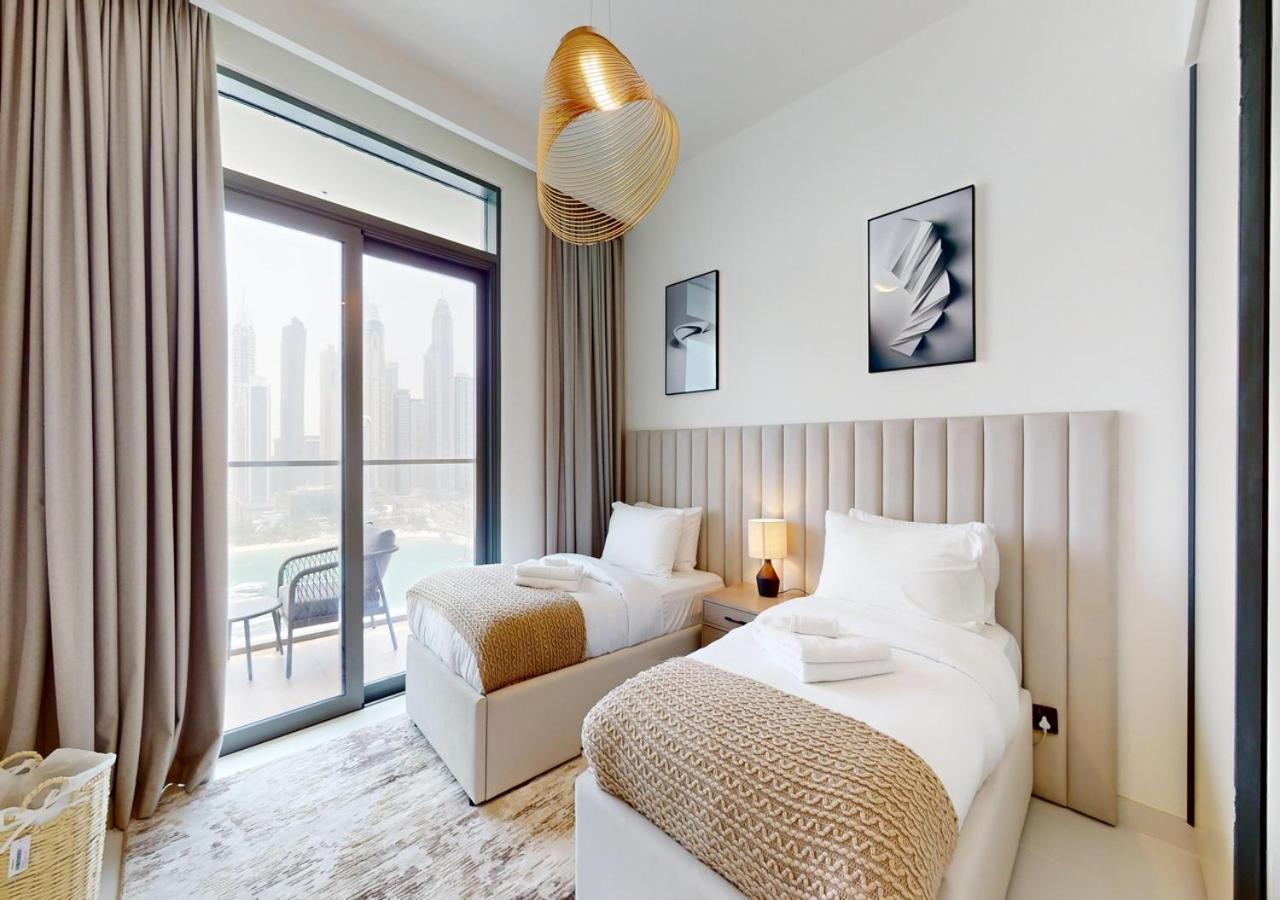Apartment Waterfront ,high Floor 2bed With Private Access