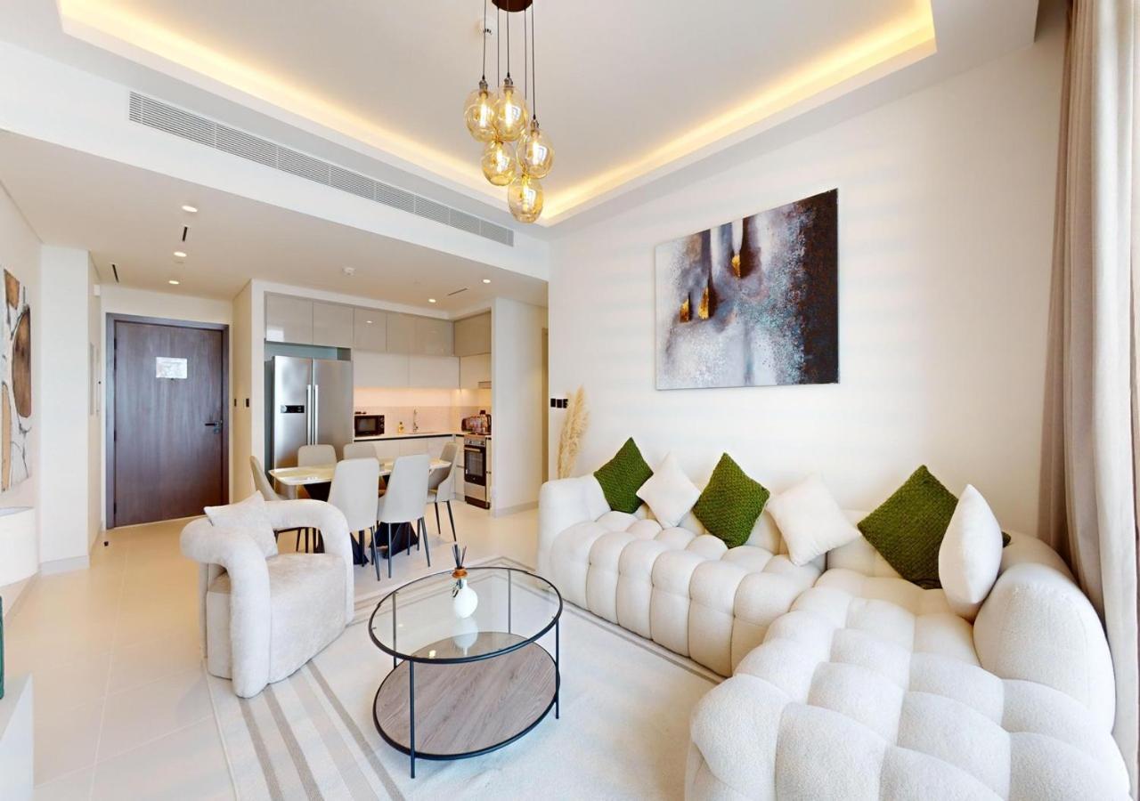 Apartment Waterfront ,high Floor 2bed With Private Access *
