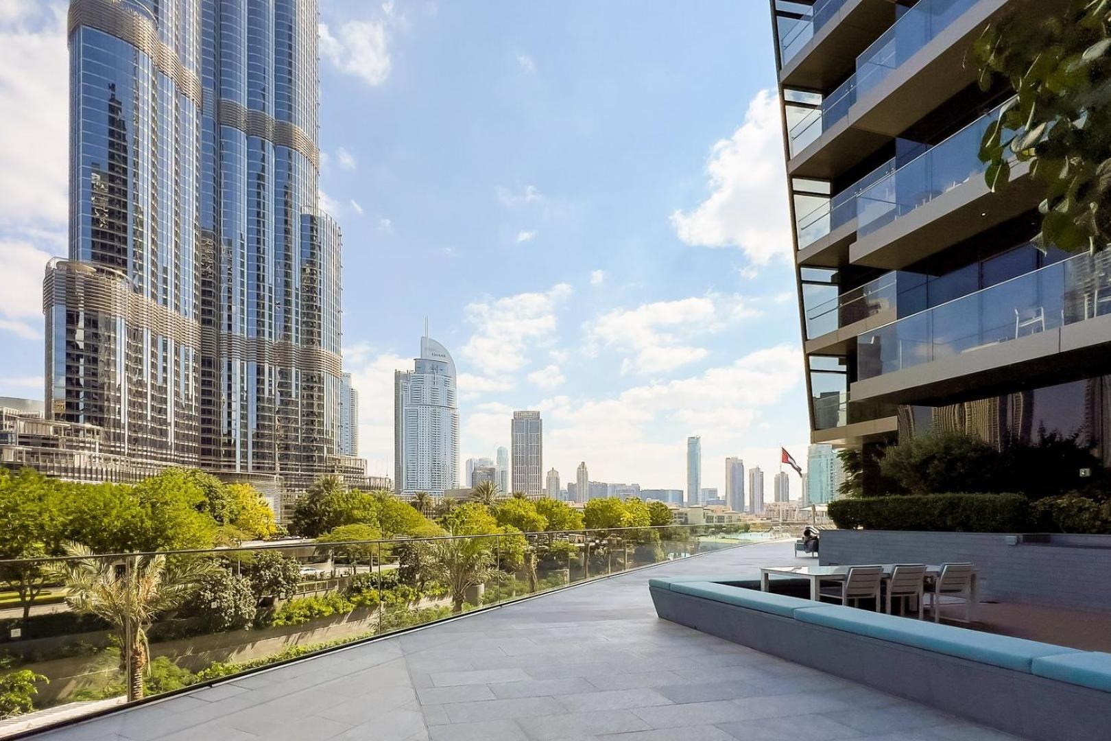 Guestready - High-floor Elegance In Downtown Apartment