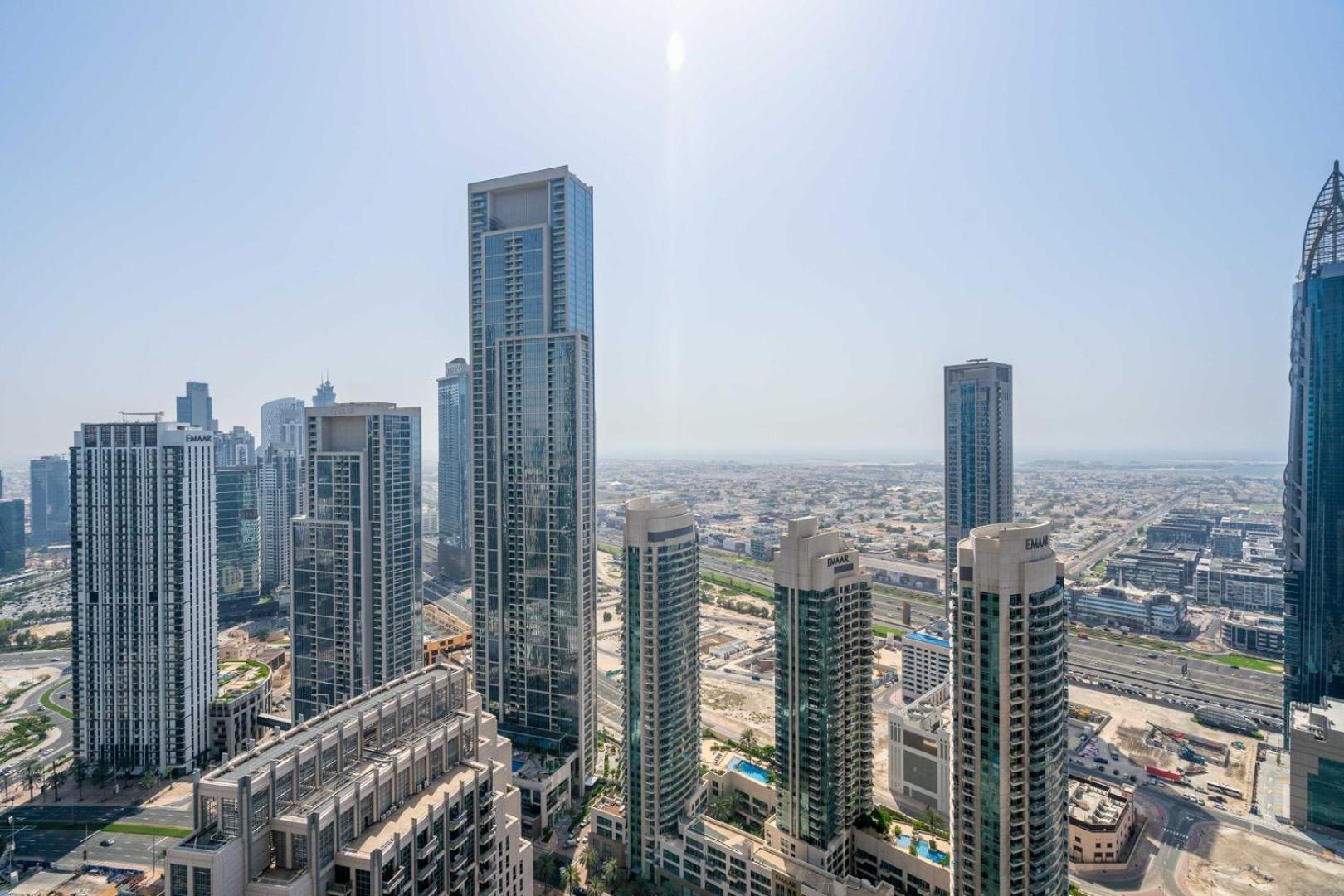 Guestready - High-floor Elegance In Downtown Apartment