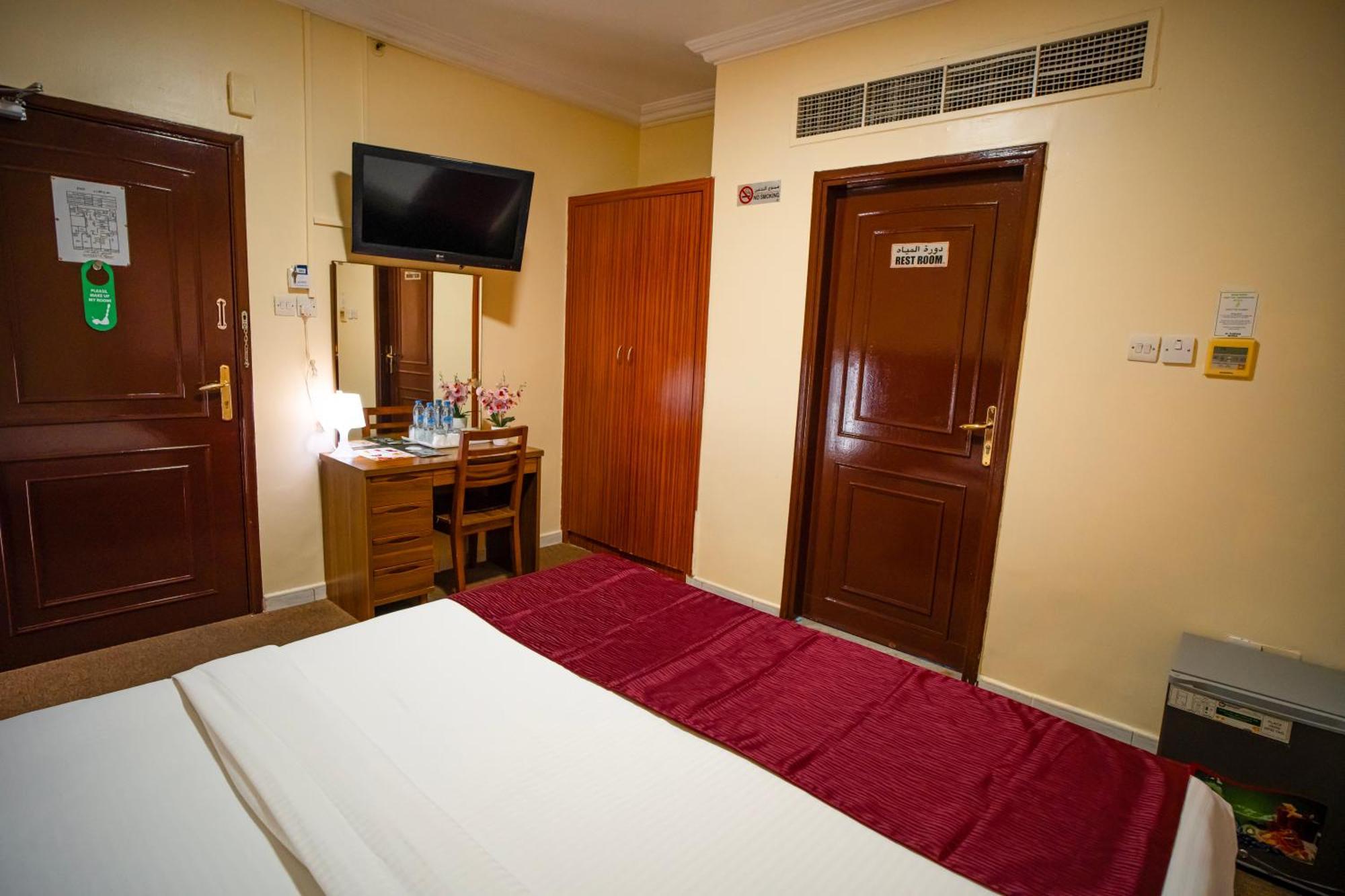 Hotel Al Karnak 2*