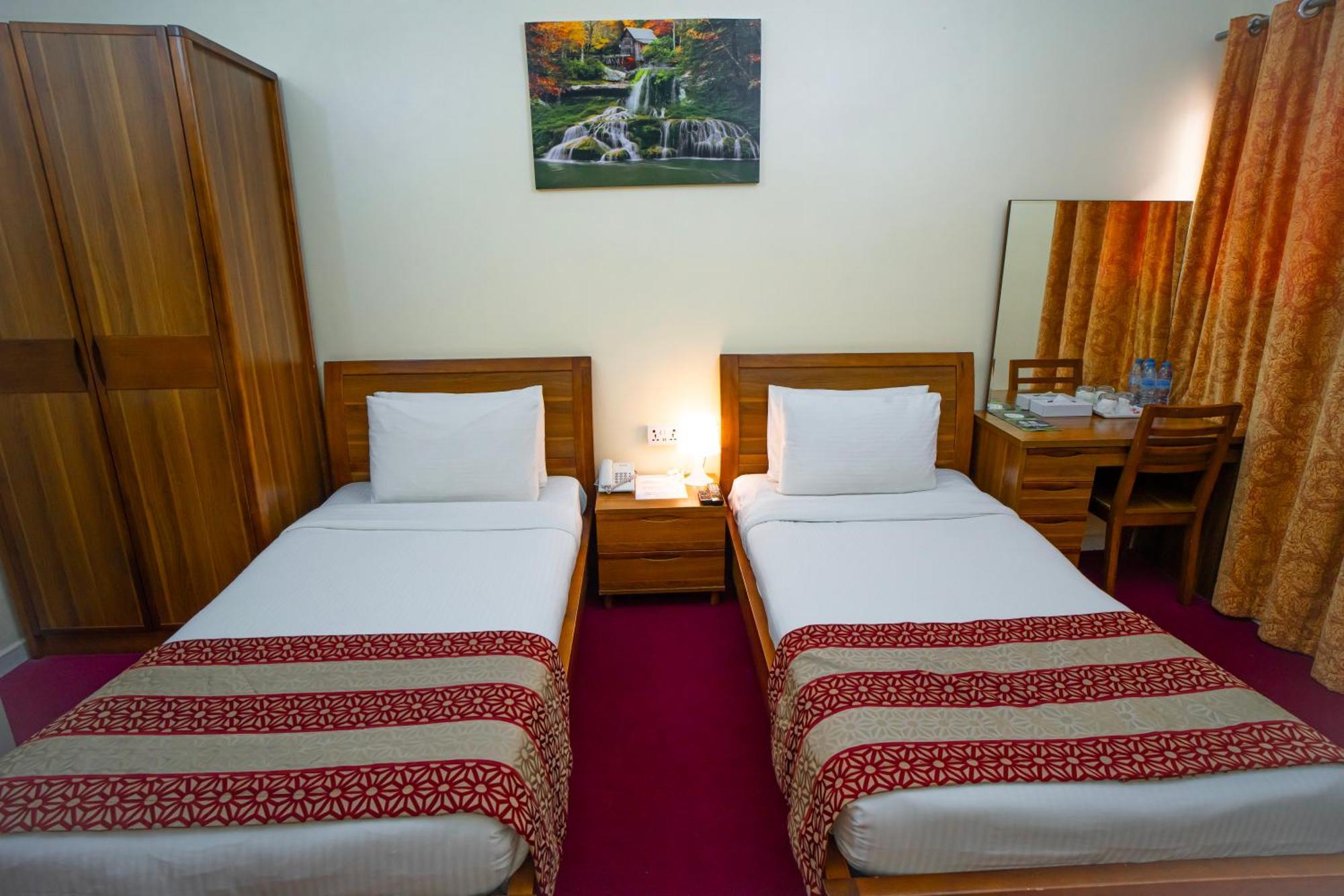 Al Karnak Hotel 2*