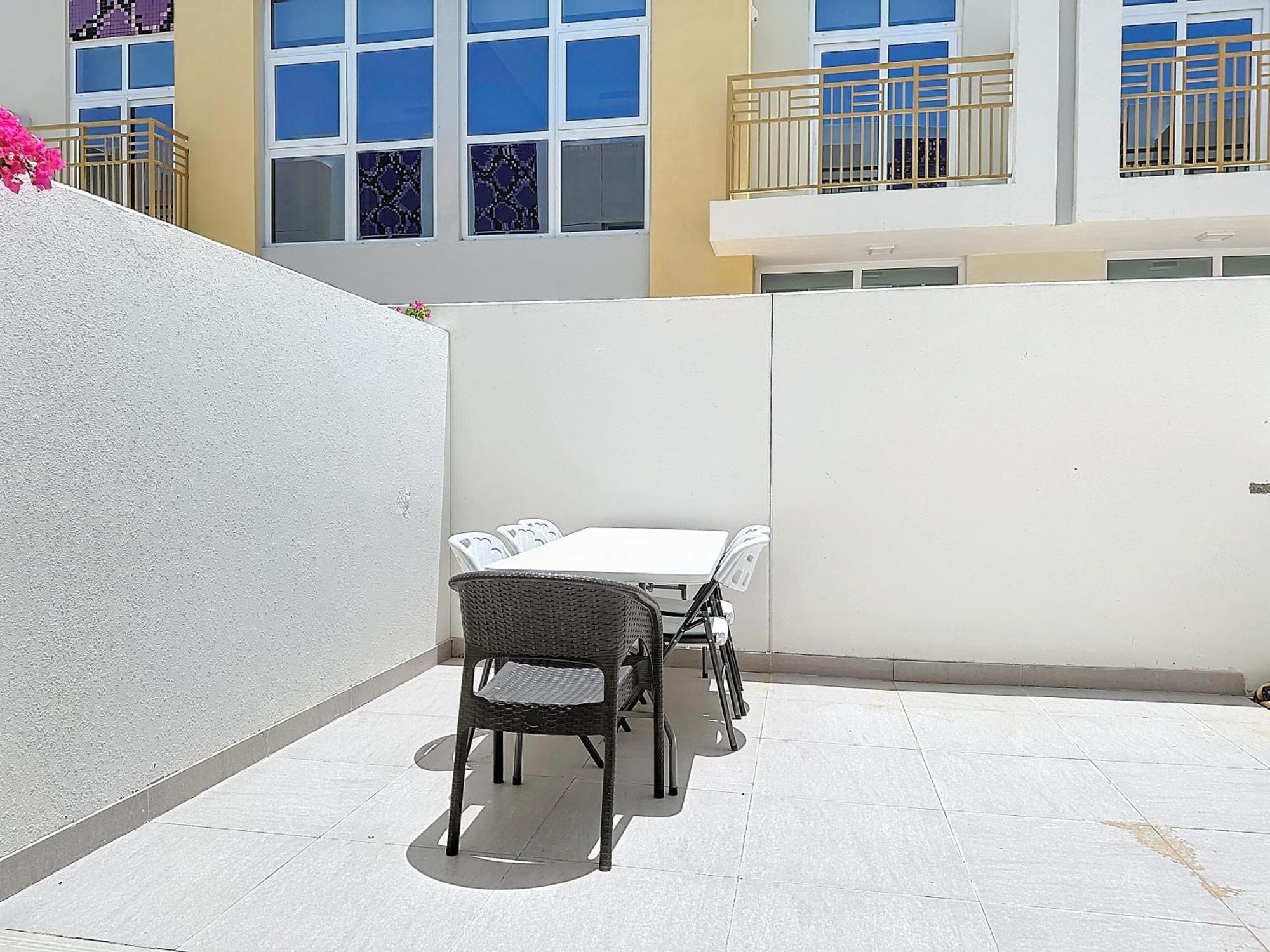 Key View - Aquilegia Villa, Damac Hills Holiday home Dubai