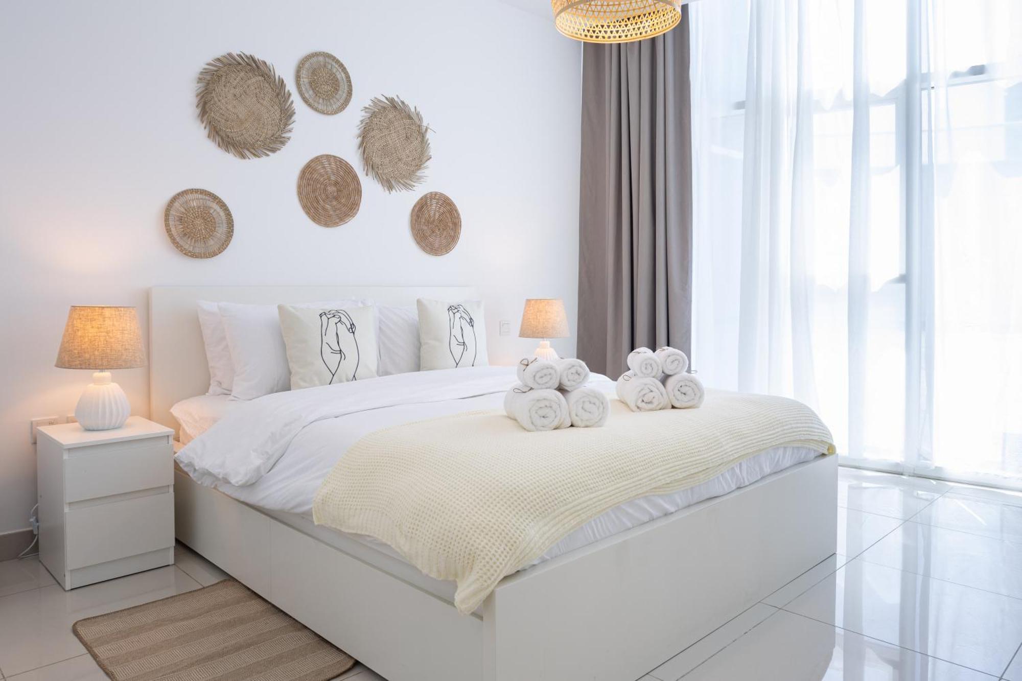 Waves Homes - Charming With Balcony, Minutes From The * Dubai