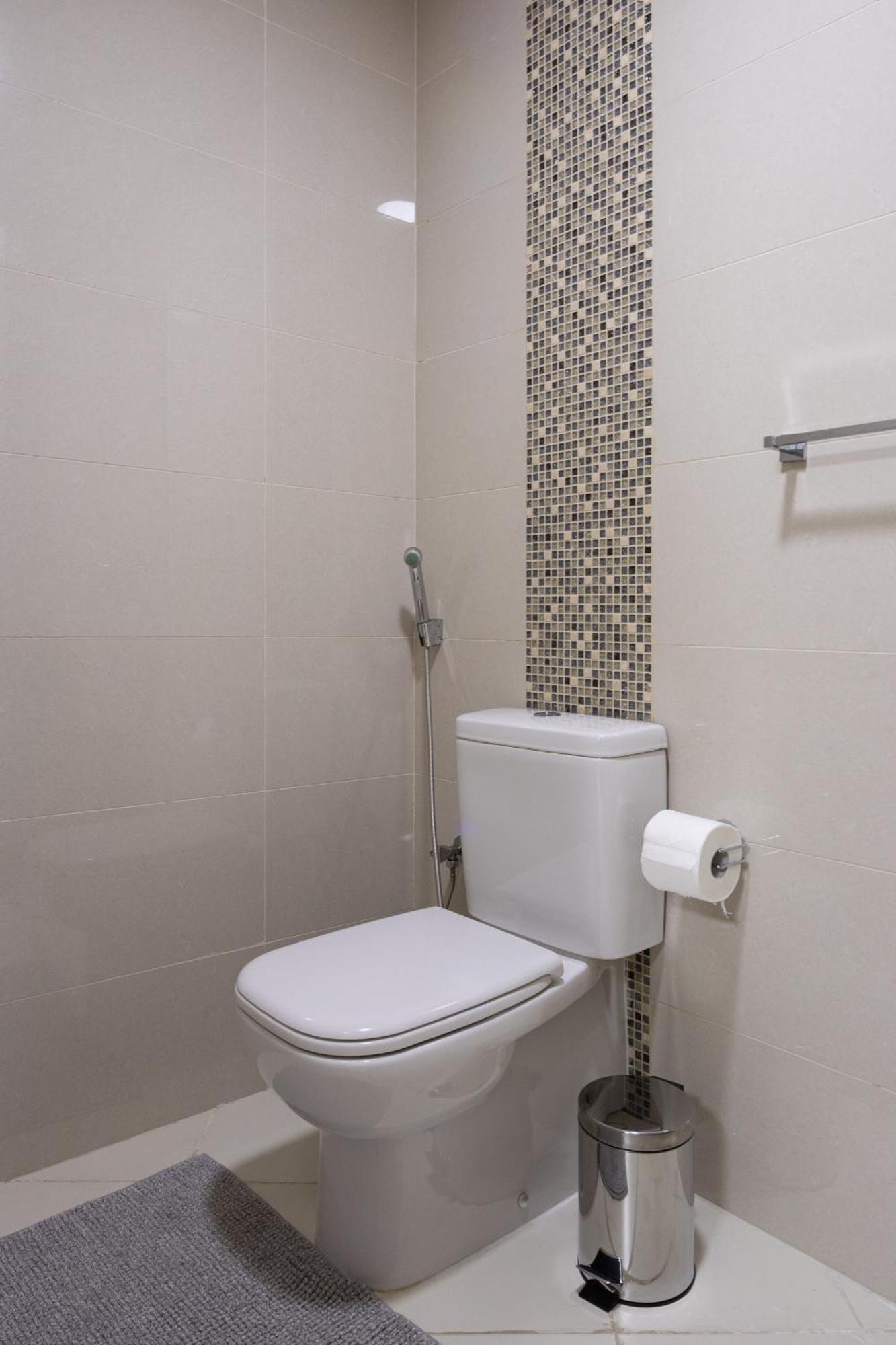 Waves Homes - Charming With Balcony, Minutes From The Apartment Dubai