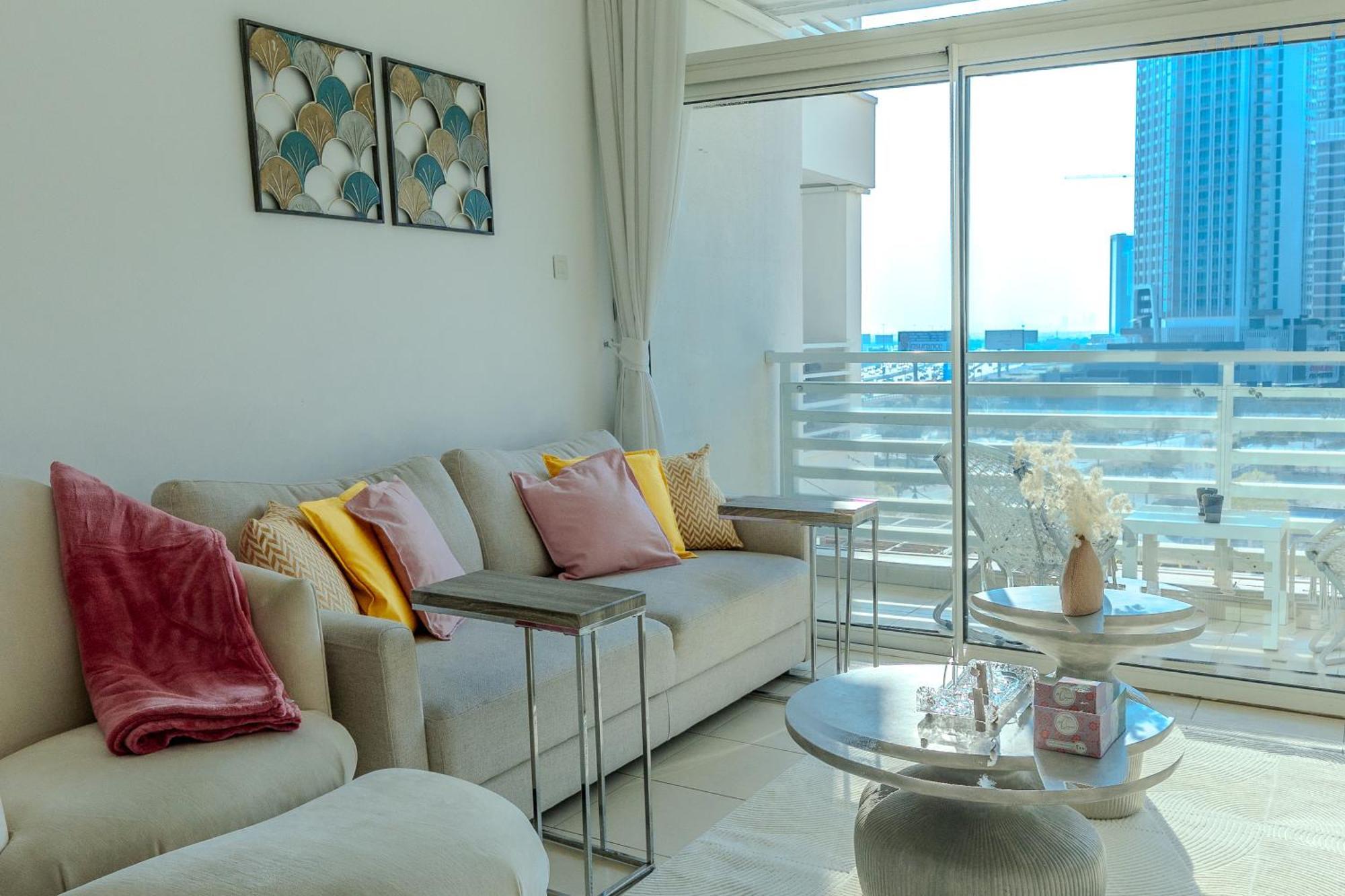 1br With Full Canal View - Down Town Daire Dubai