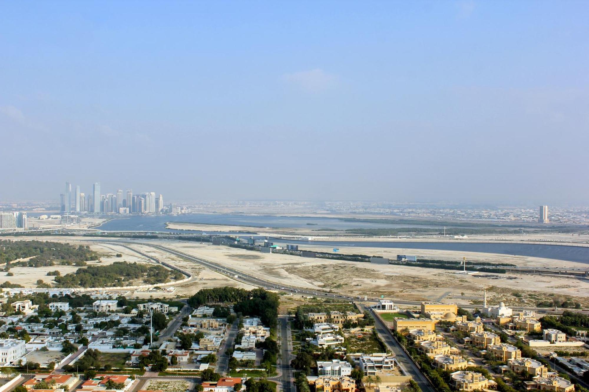 Apartment Rh -skyline Serenity, High-floor Oasis In Downtown, 8 Mins Walk To Burj Khalifa Dubai