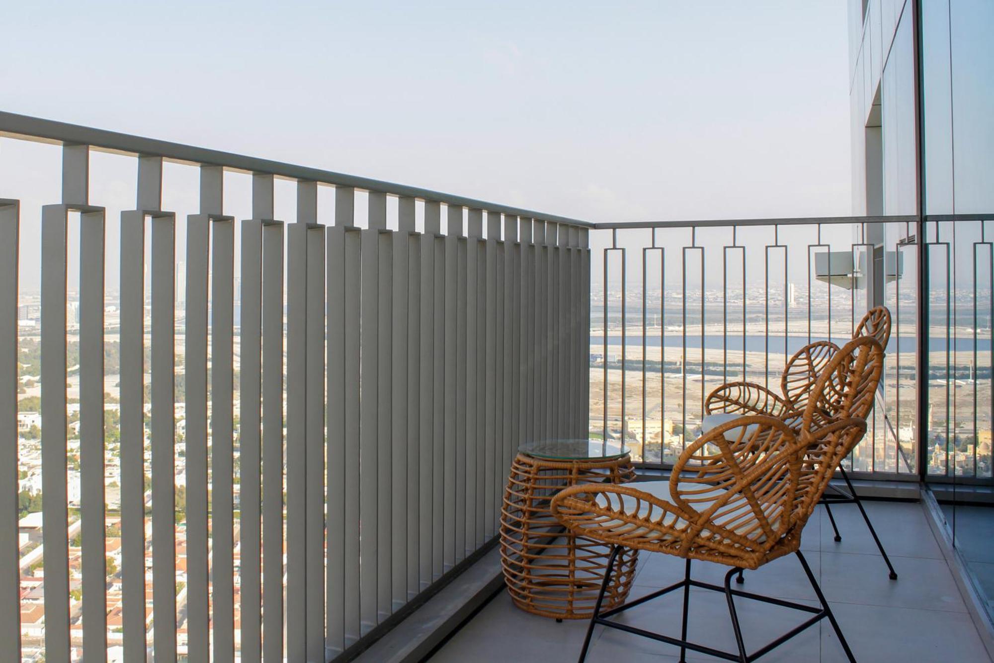 Rh -skyline Serenity, High-floor Oasis In Downtown, 8 Mins Walk To Burj Khalifa Apartment Dubai