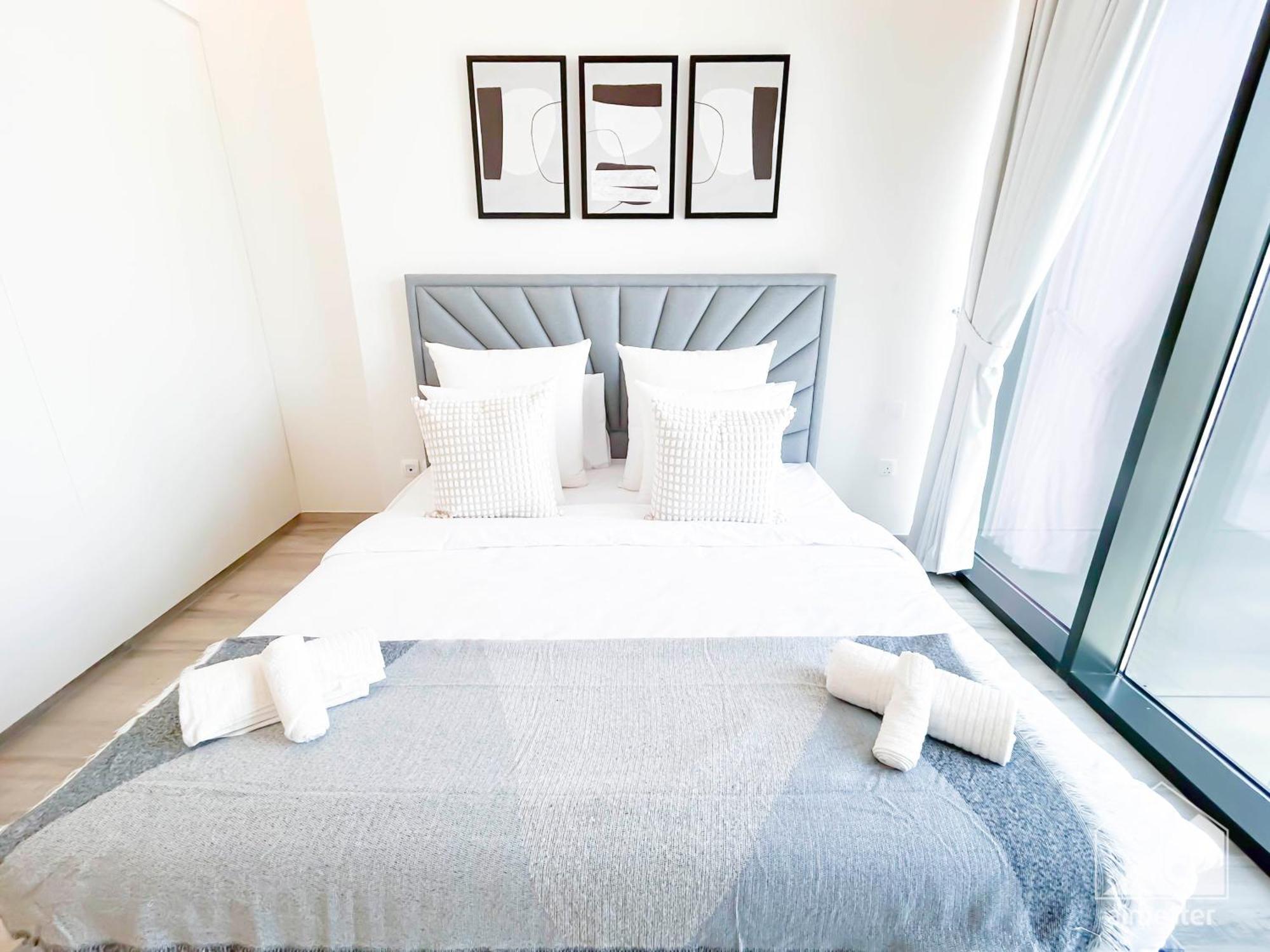 Apartment Stylish 1bedroom With Balcony & View *