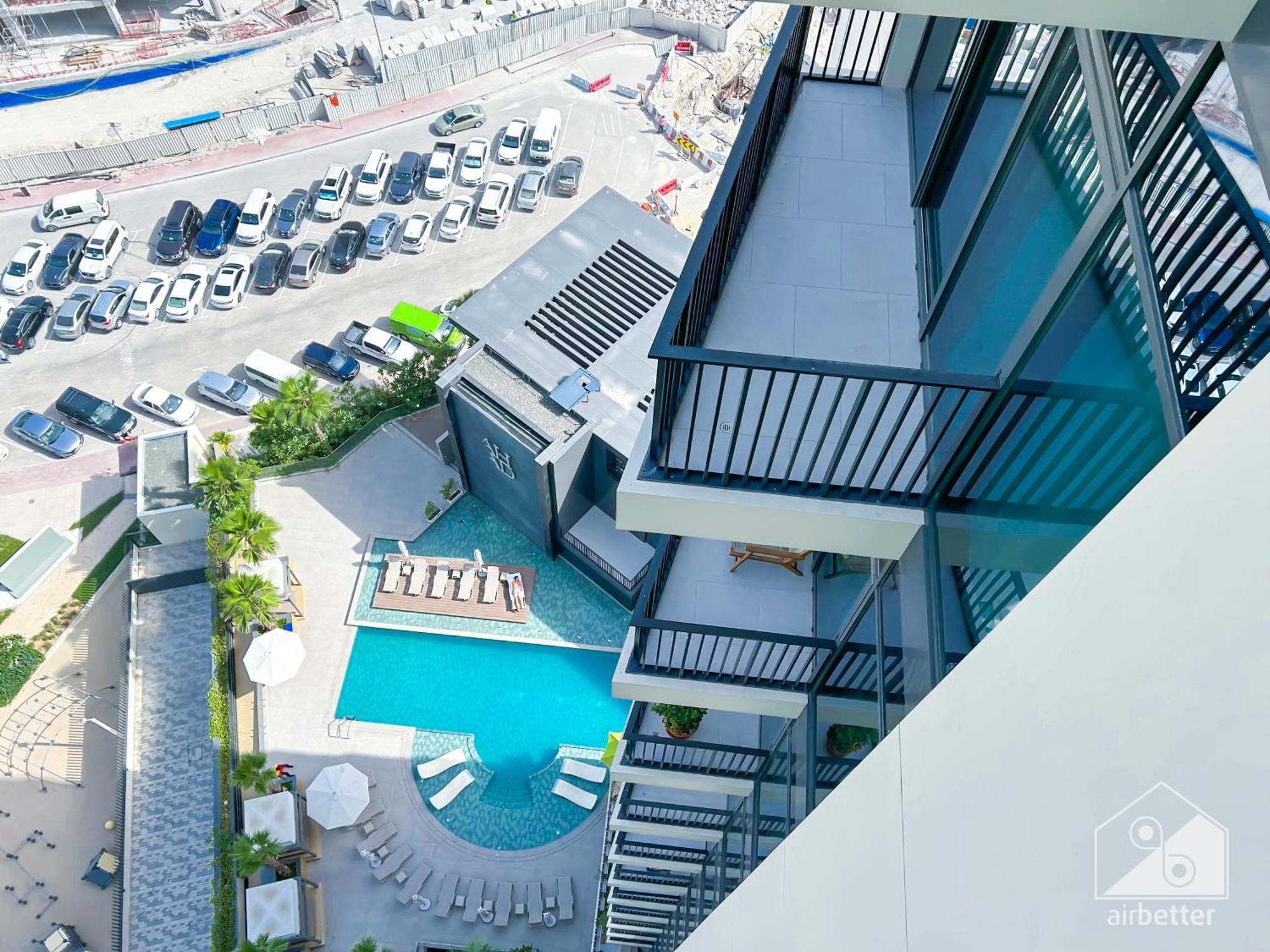 Stylish 1bedroom With Balcony & View Dubai