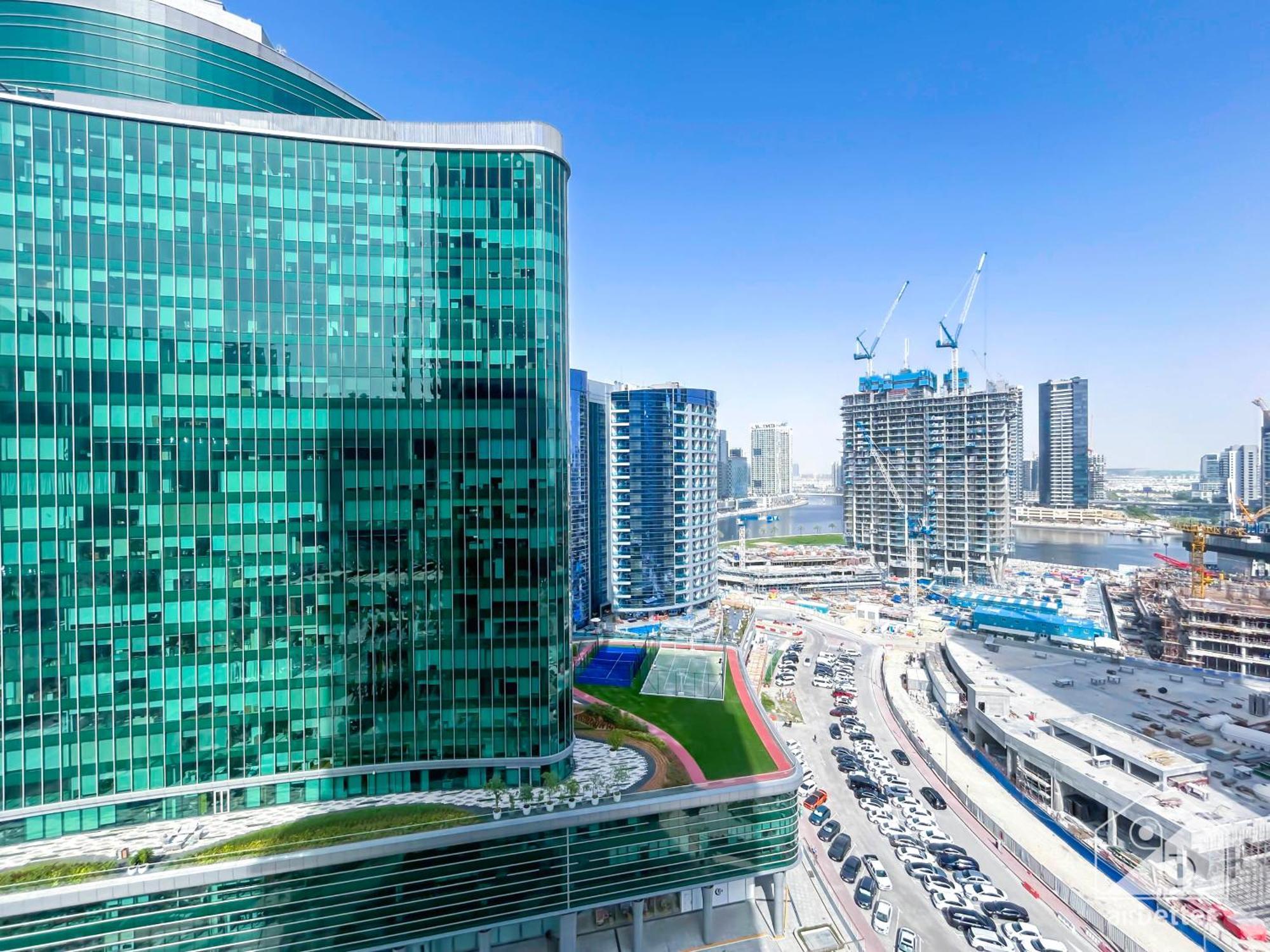 Stylish 1bedroom With Balcony & View Dubai