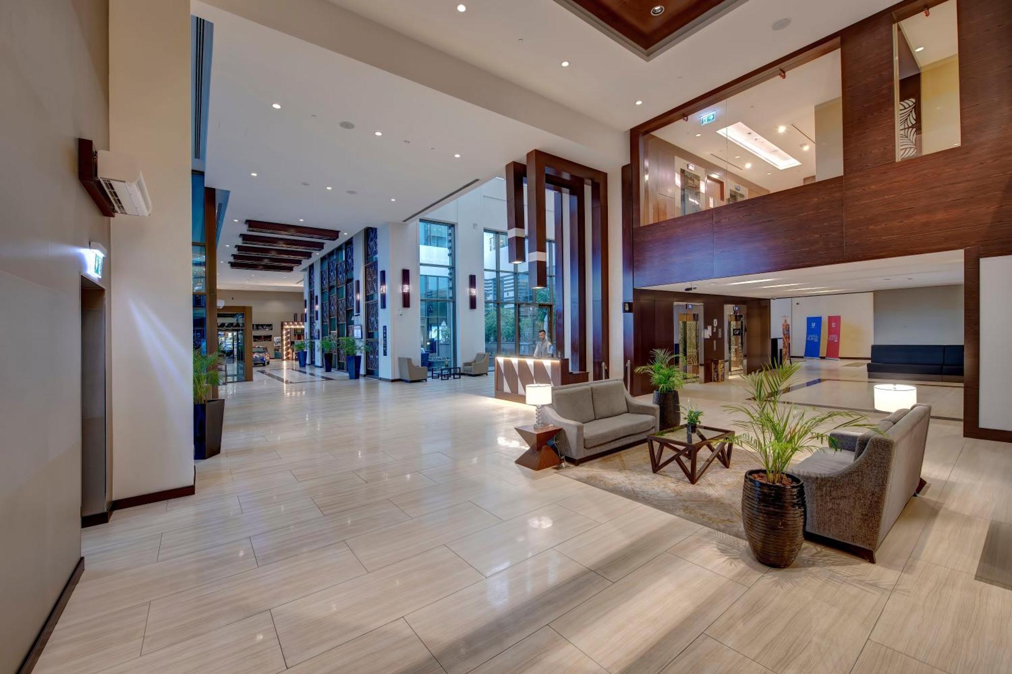 Hotel Metropolitan 4*