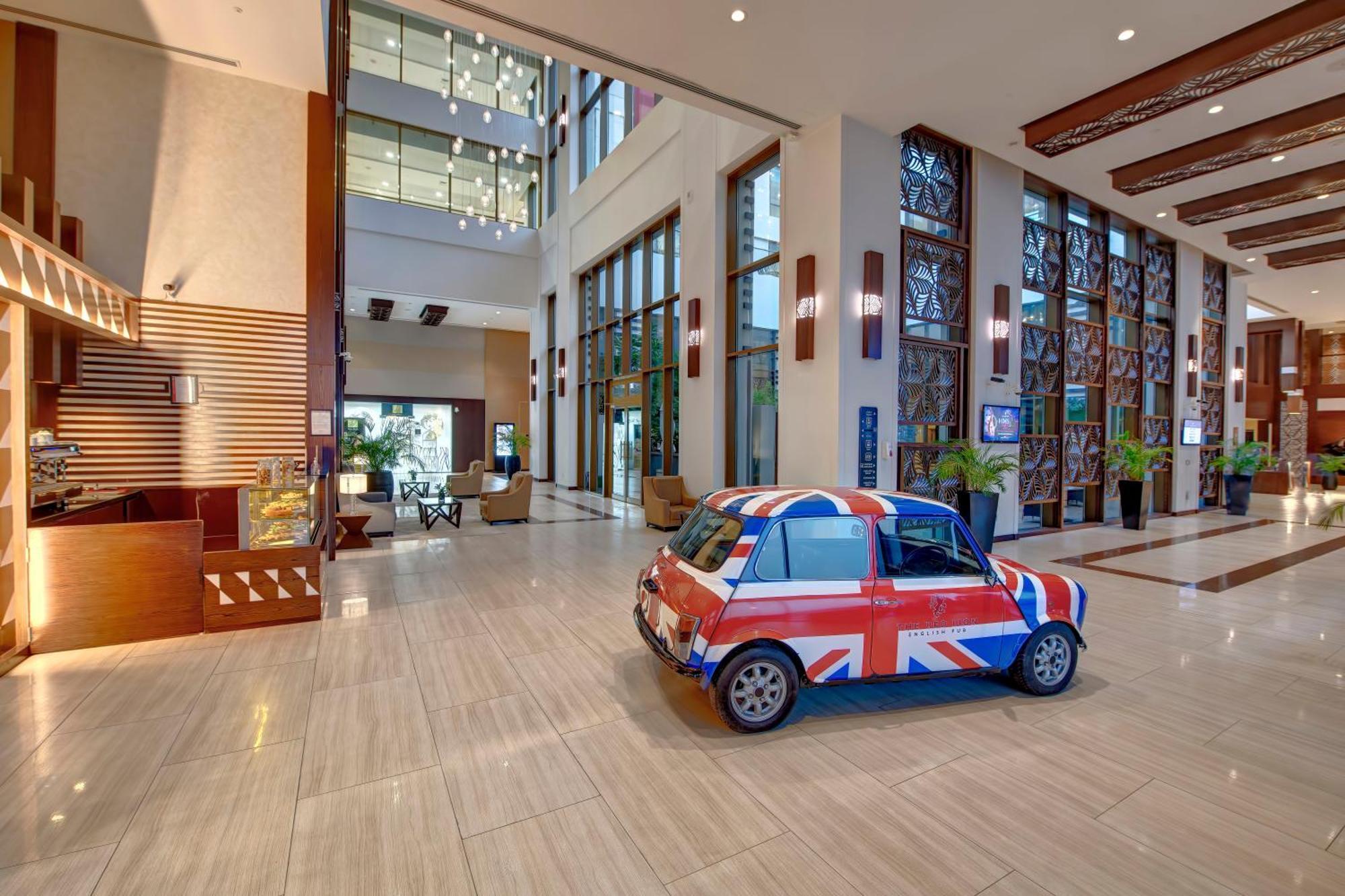 Metropolitan Hotel 4*