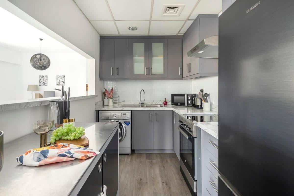 Frank Porter - Rimal 3 Apartment Dubai