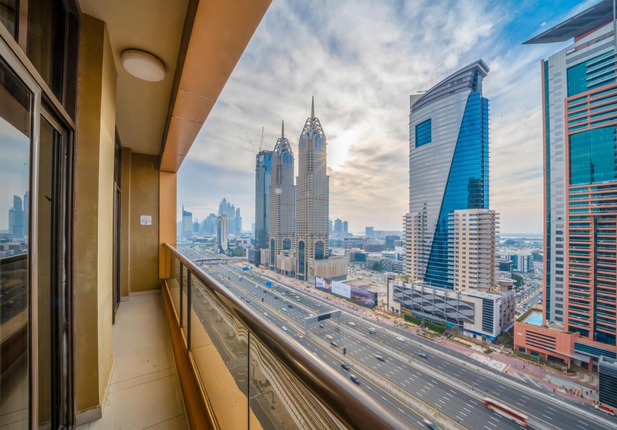 Mercure Barsha Heights And Dubai