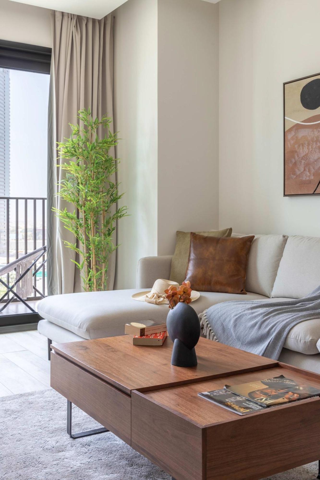 Frank Porter - Ahad Residences Apartment Dubai
