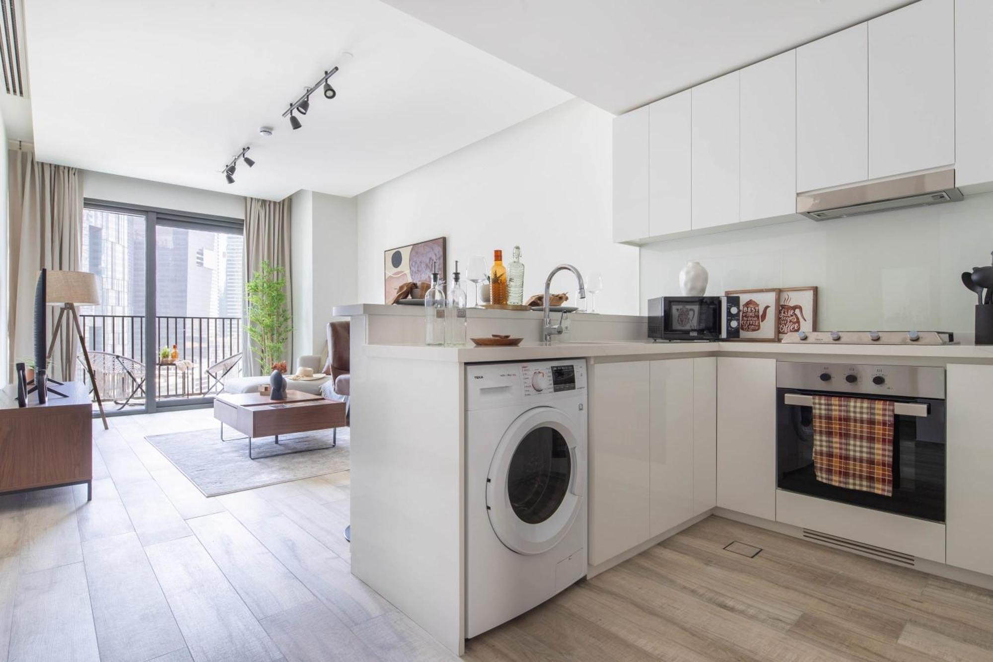 Frank Porter - Ahad Residences
