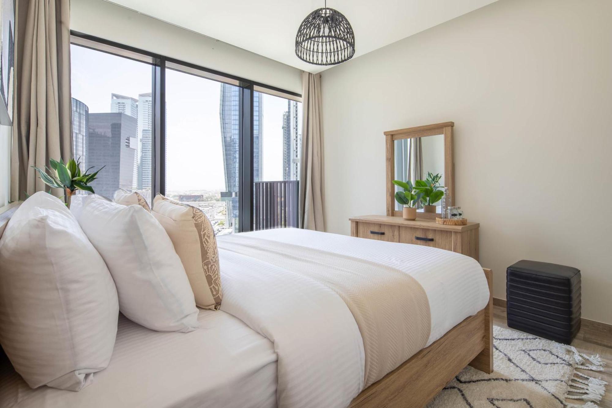 Frank Porter - Ahad Residences
