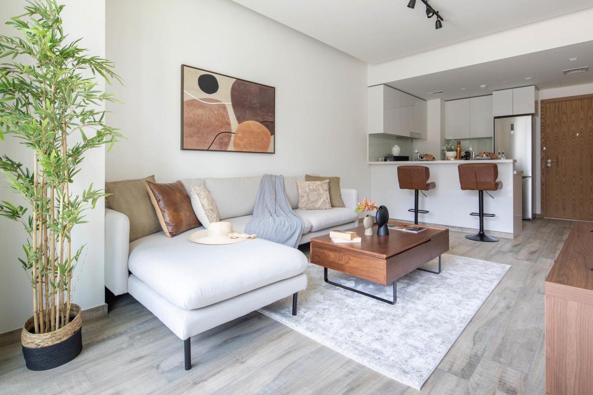 Frank Porter - Ahad Residences Apartment *