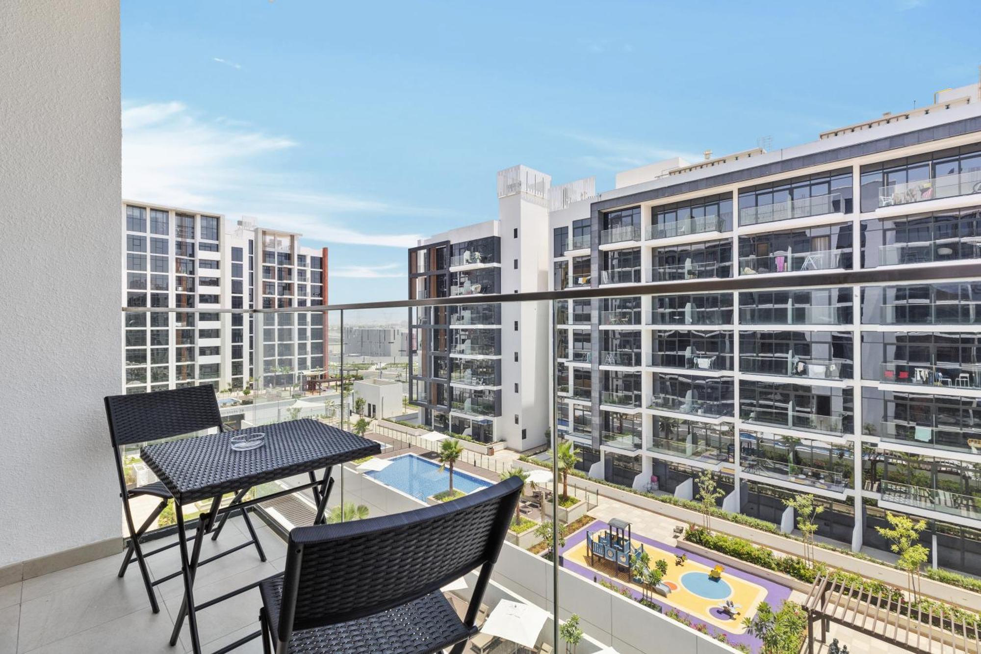 Waves - Azizi Riviera Building 25 Cozy With Balcony Apartment Dubai