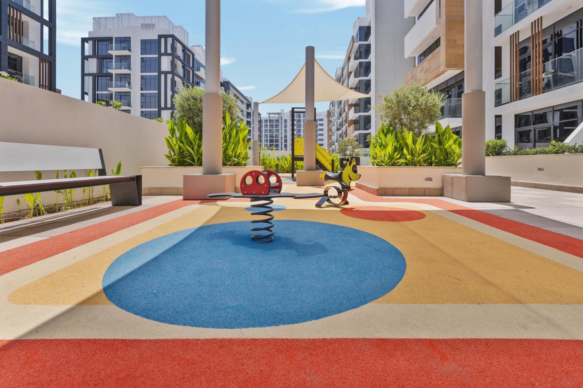 Waves - Azizi Riviera Building 25 Cozy With Balcony Apartment Dubai