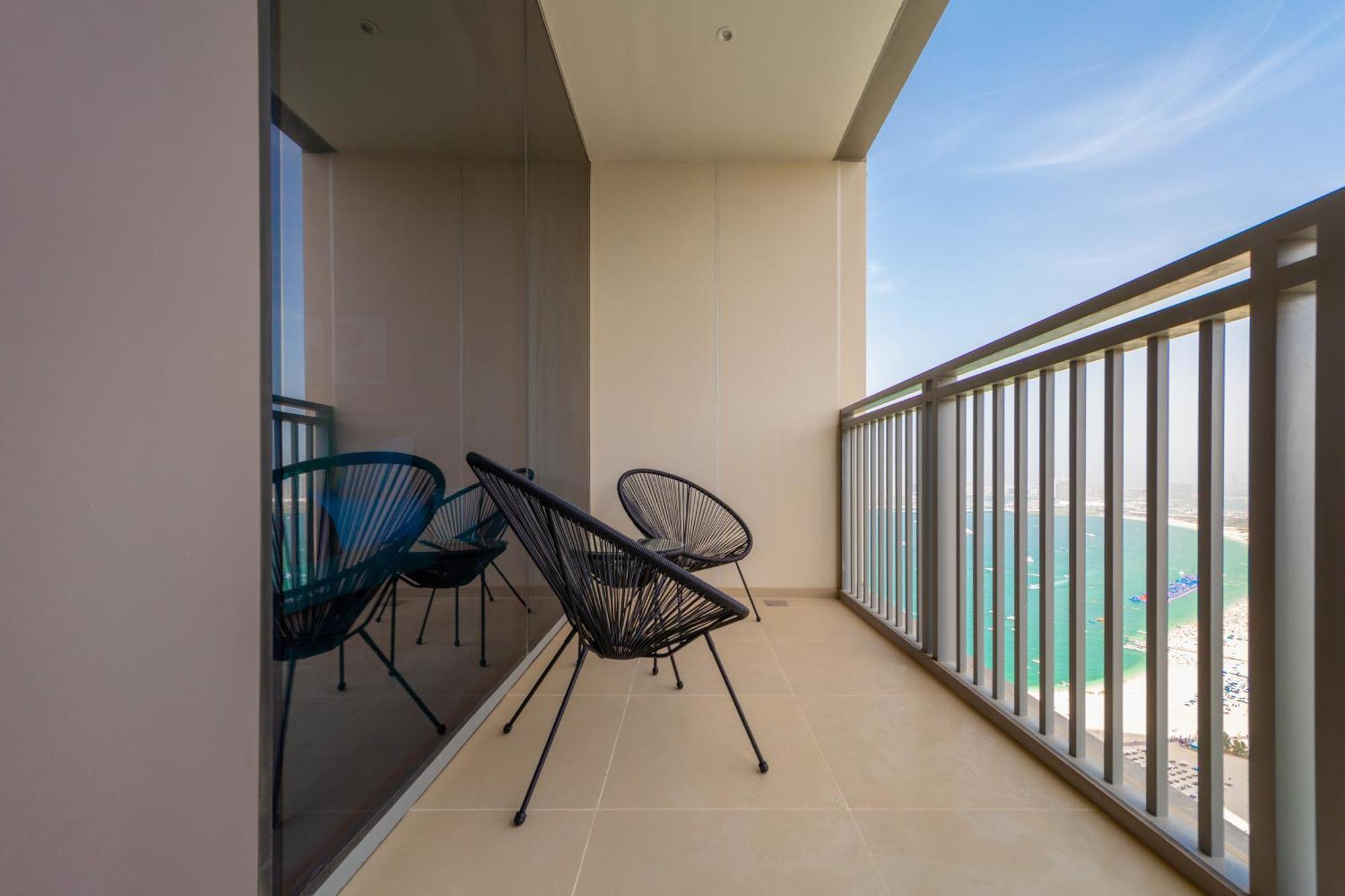 Eden's Homes & - 52-42 Emaar Apartment