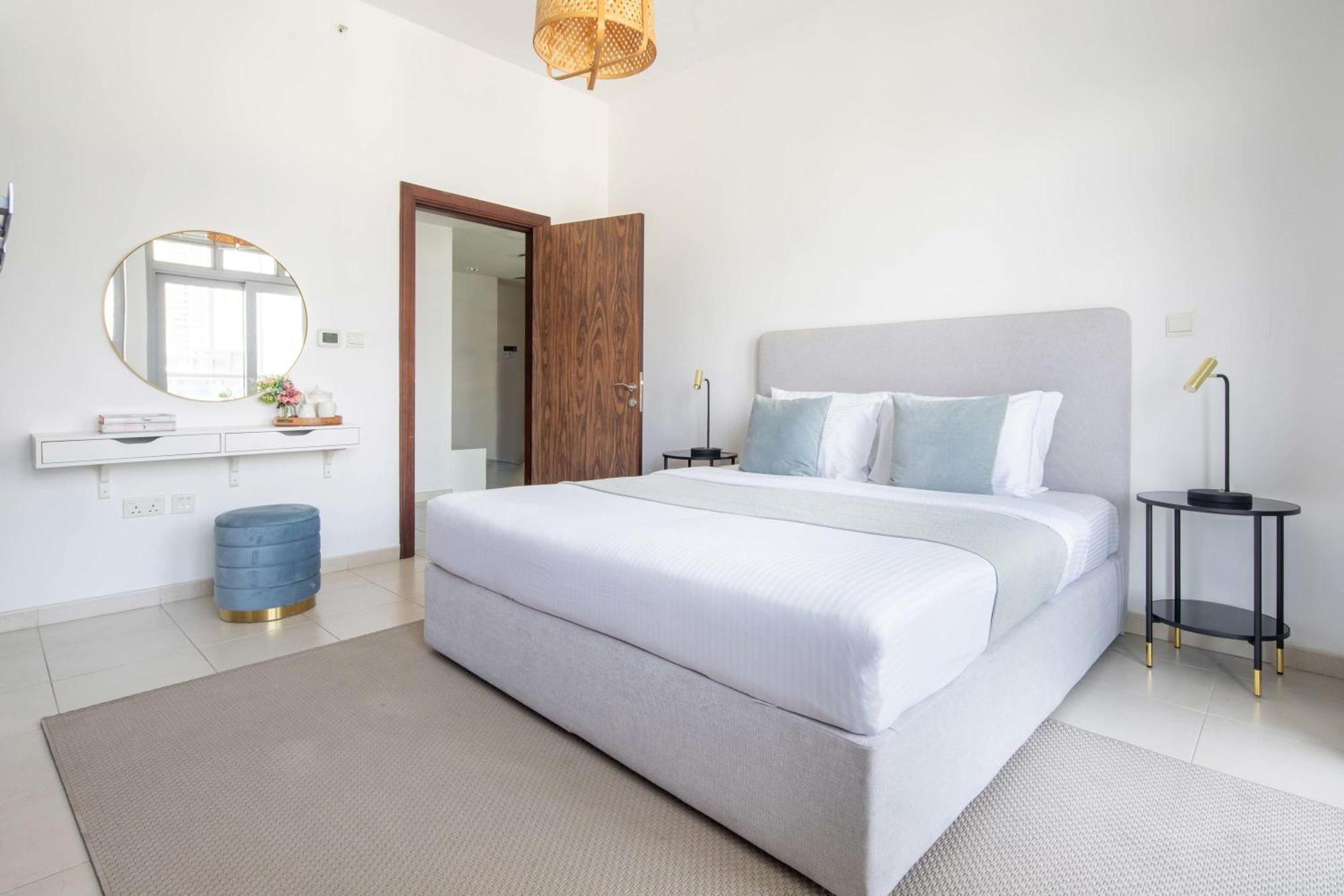 Frank Porter - Executive Tower F Apartamento