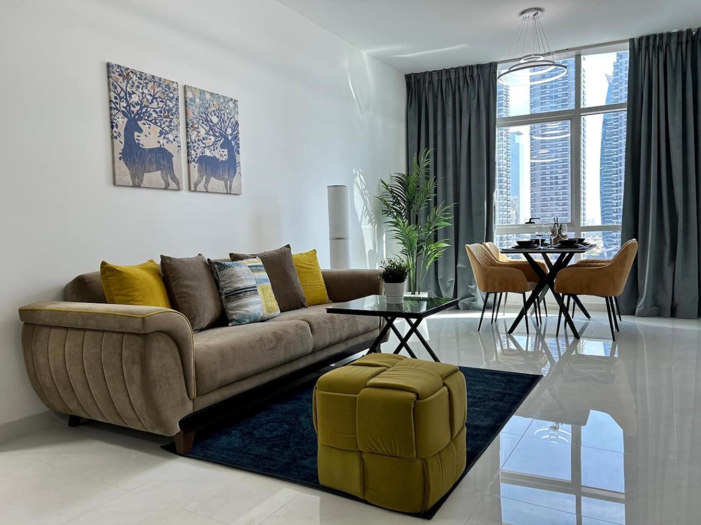Charming One Bedroom In Marina * Dubai