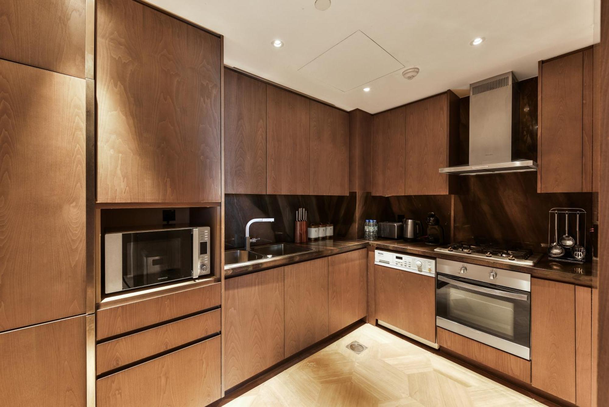 Maison Privee - Glamourous With Sea Views At Five Palm Apartment Dubai
