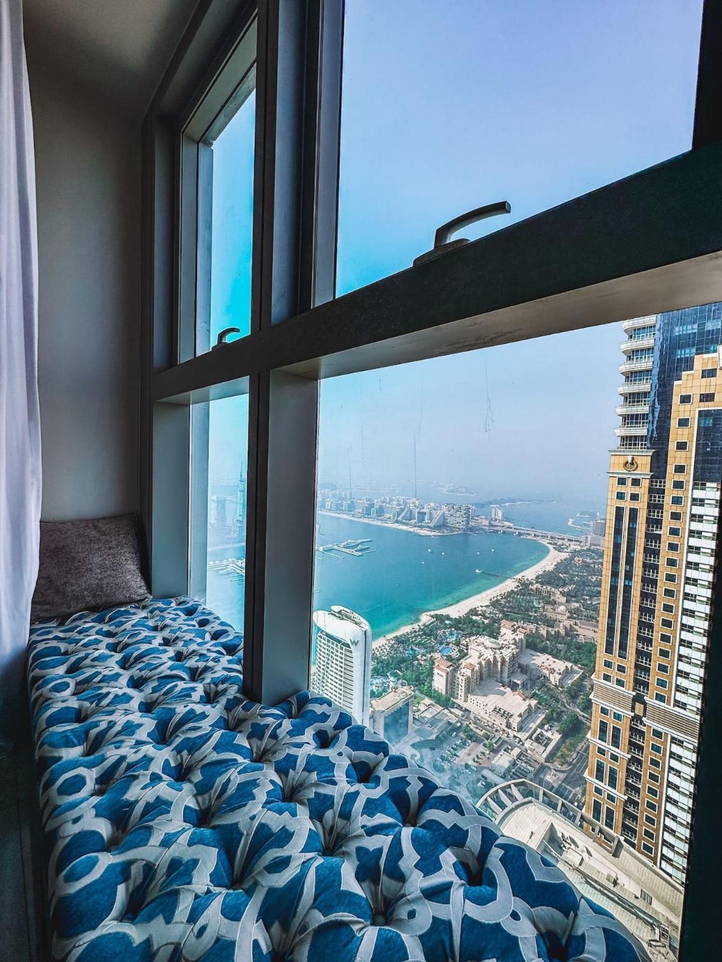 Sea View Premium On 76th Floor Apartment *