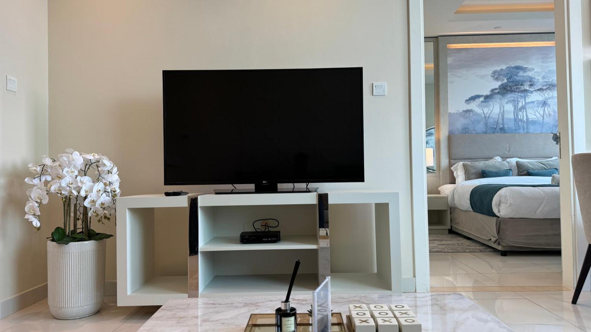 Magnificent - Damac Distinction Downtown Apartment *