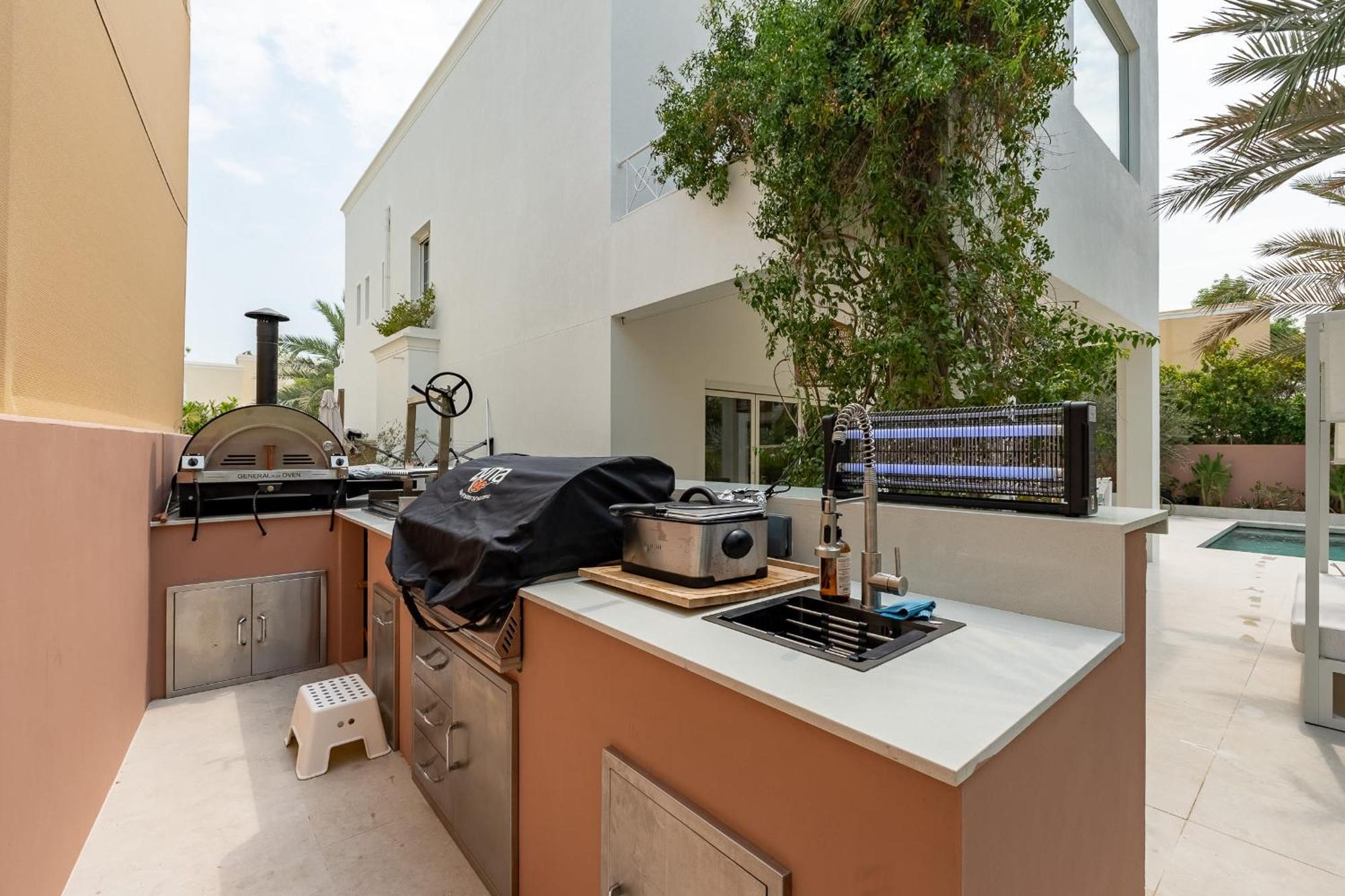 Deema The Lakes Luxury 3 Bd Pool Villa