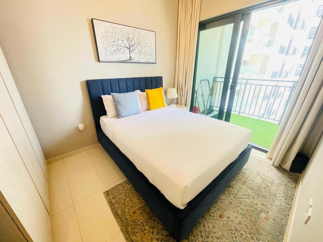 Apartment Pool View One Bed Business Bay *