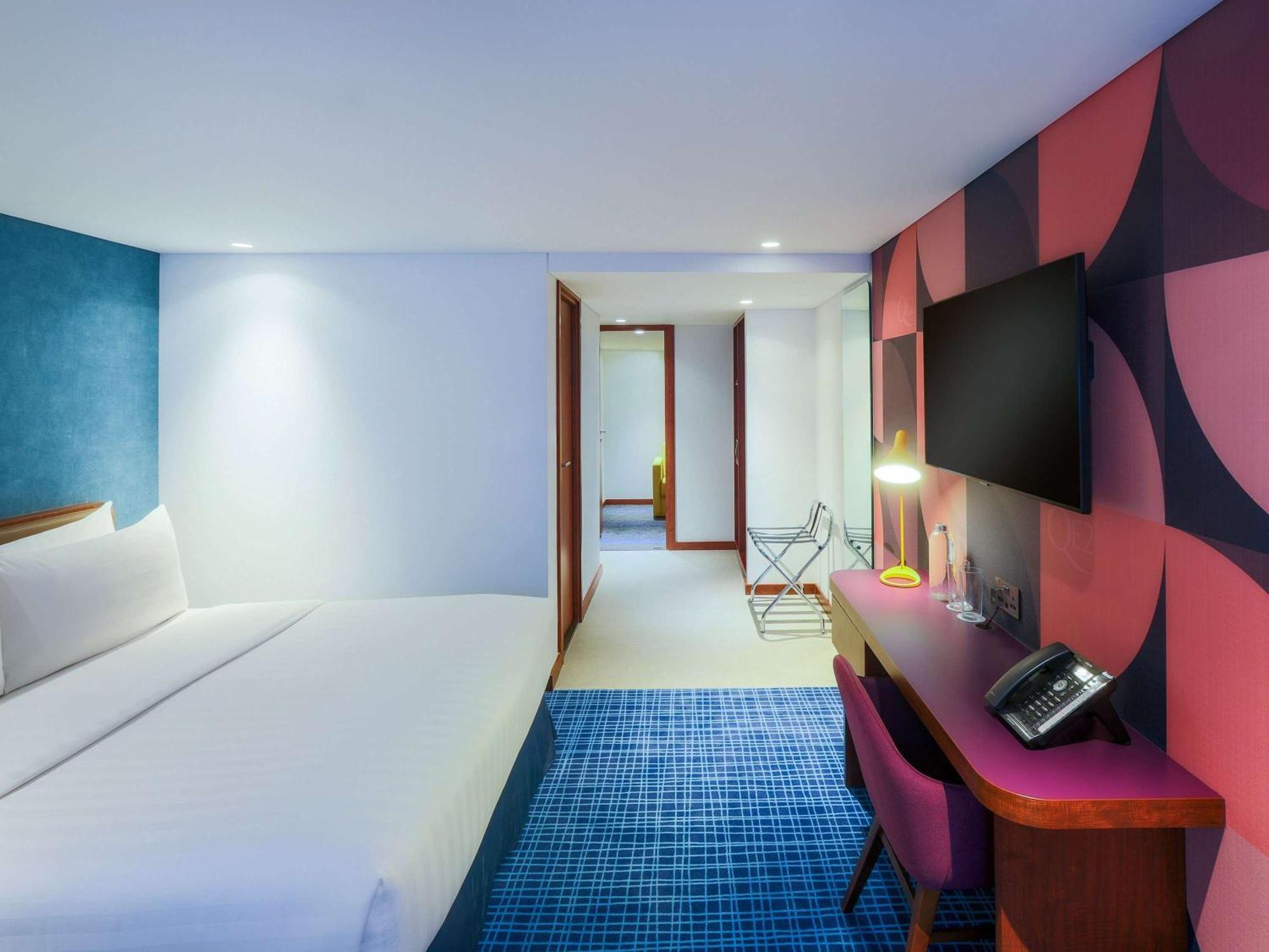 Queen Elizabeth 2 Hotel 4*
