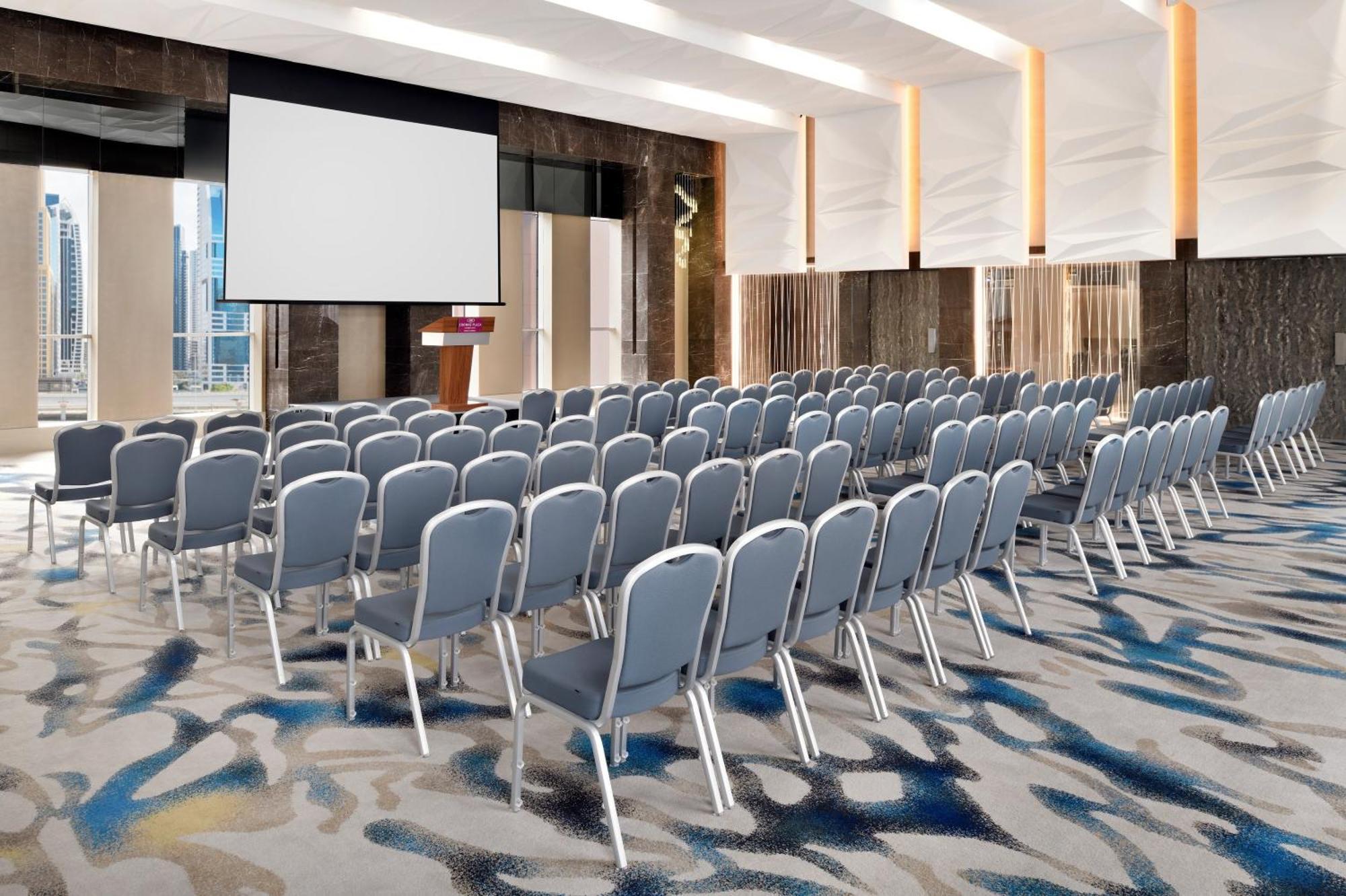 Hotel Crowne Plaza Marina By Ihg 5*