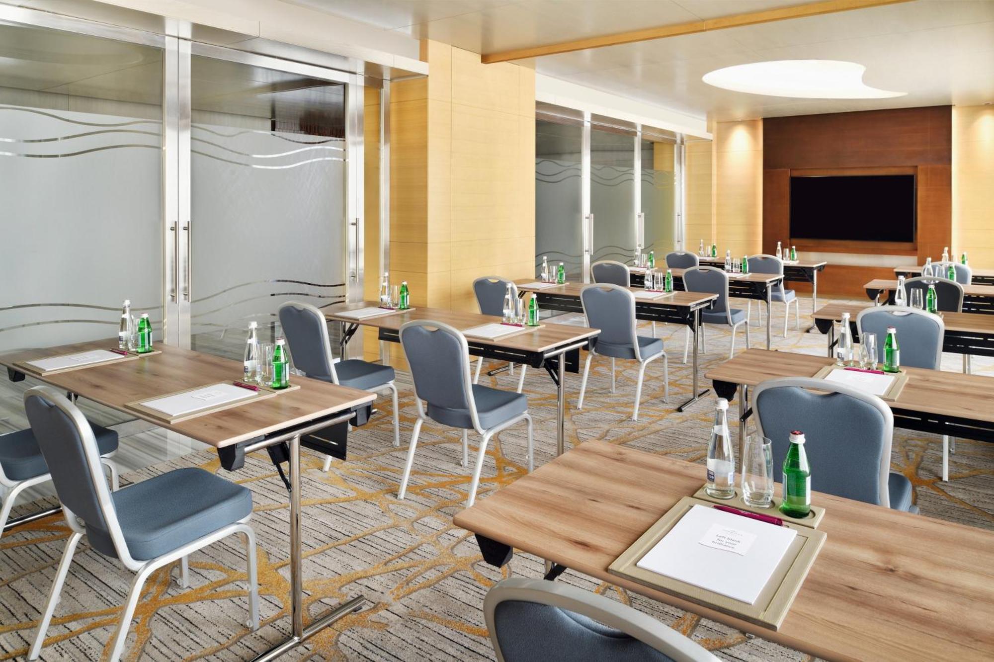 Crowne Plaza Marina By Ihg Hotel Dubai