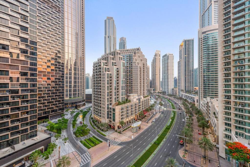 Downtown 2br Pool, Gym, Free Parking Apartamento Dubai