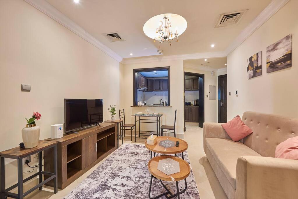Apartment Cozy 1bedroom Skylight Le Grand Chateau Dubai