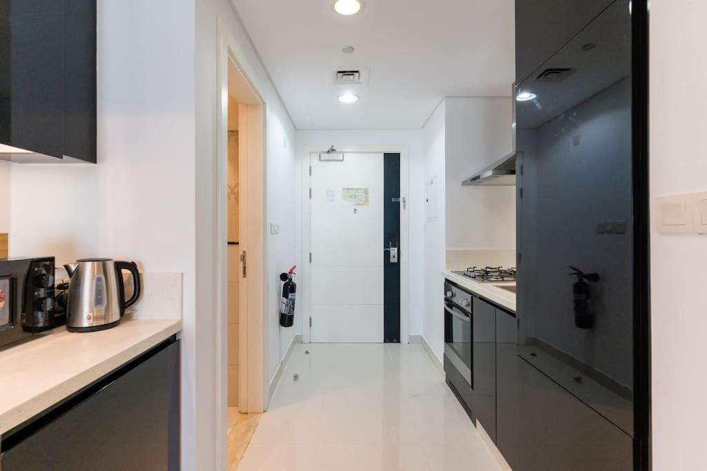 Apartment Canal View L L Great Amenities Dubai