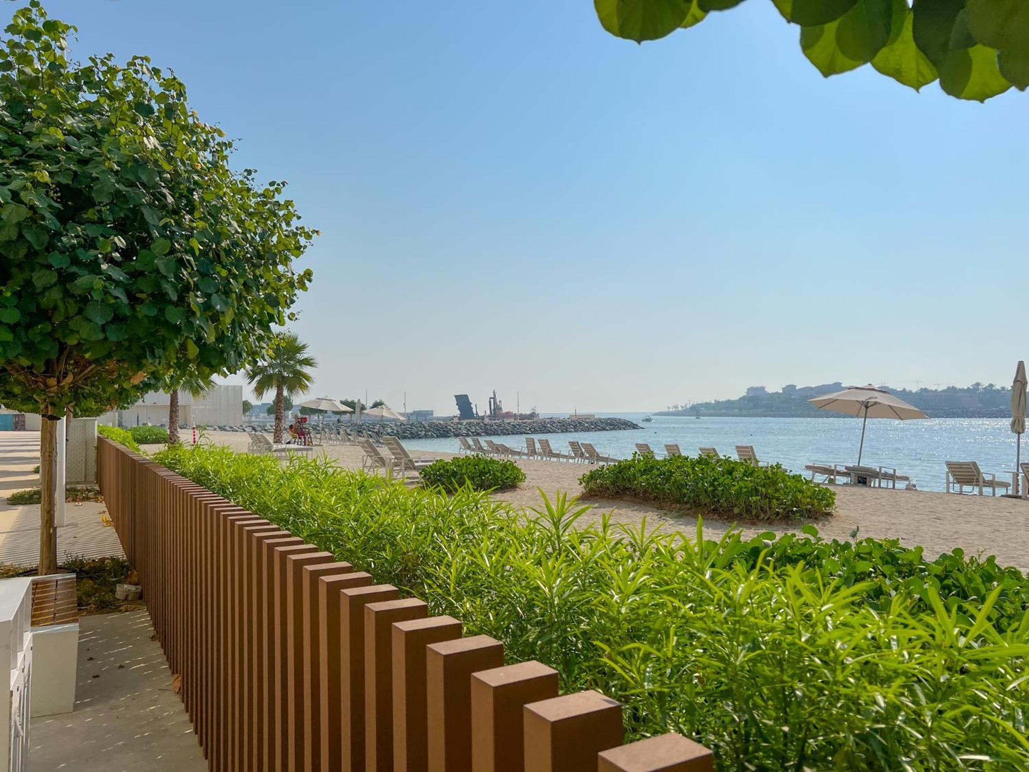 Beachfront Luxury - Stunning Views On The Palm & Marina - Private Beach Dubai