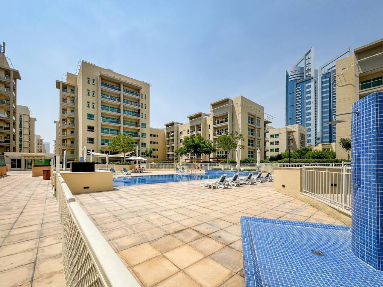 Stylish One Bedroom Sanctuary In The Greens Apartamento