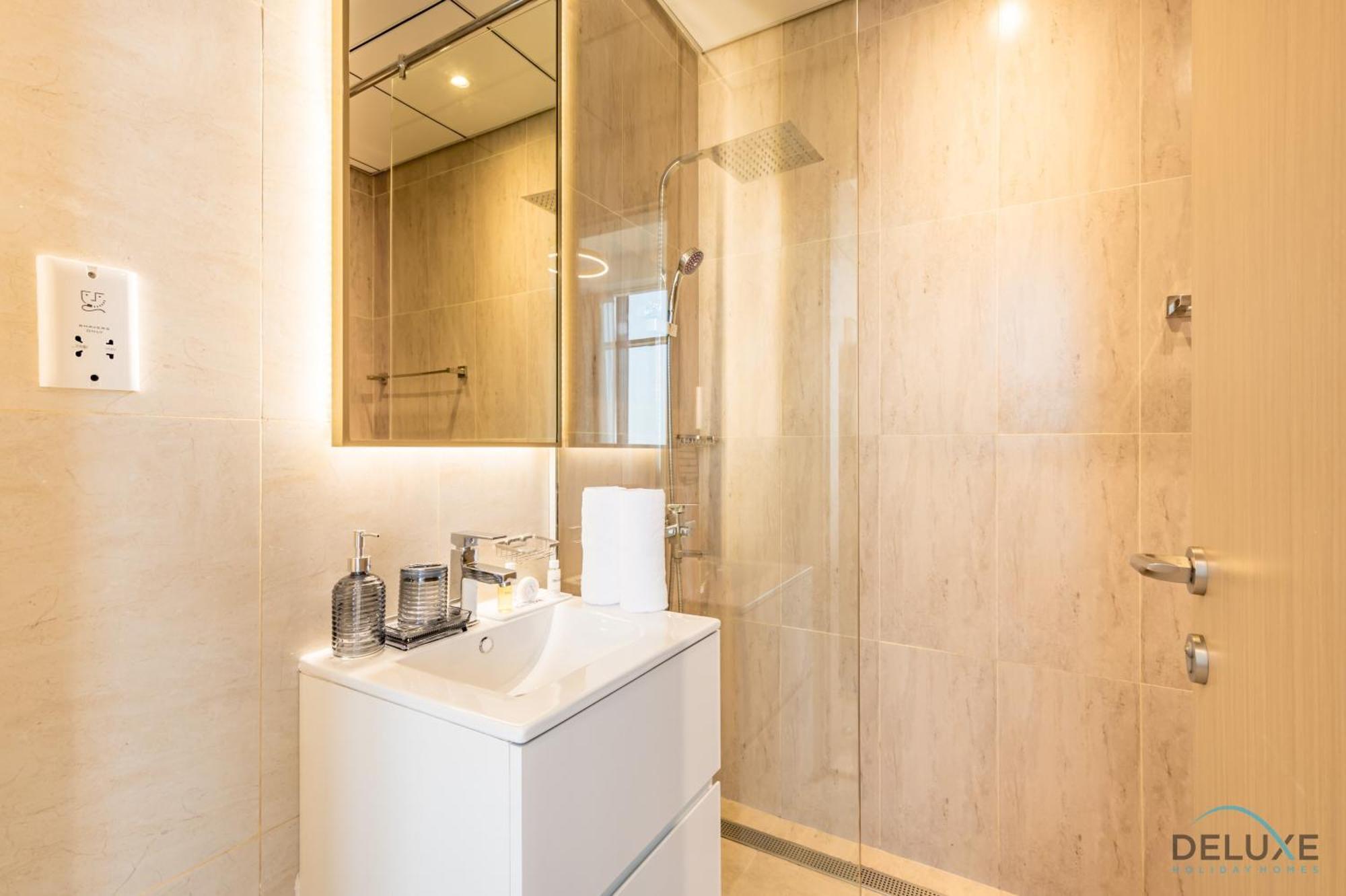Majestic In Regina Tower, Jumeirah Village Circle By Deluxe Homes Daire Dubai