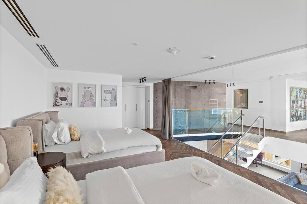 Sea View 3br With Access, Dining & Concierge Apartment *