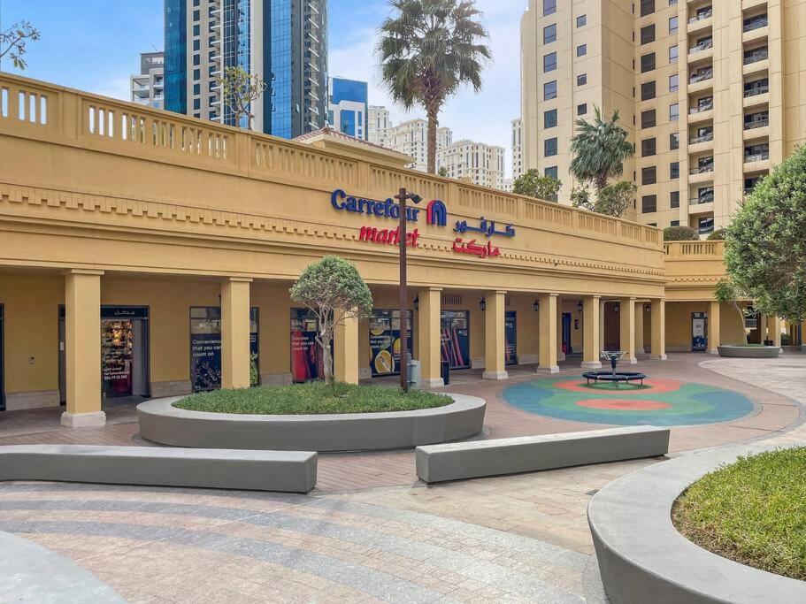 Apartment Sea View 3br With Access, Dining & Concierge Dubai