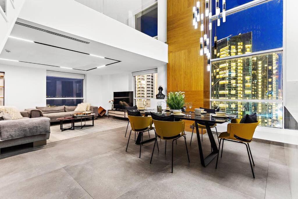 Sea View 3br With Access, Dining & Concierge * Dubai